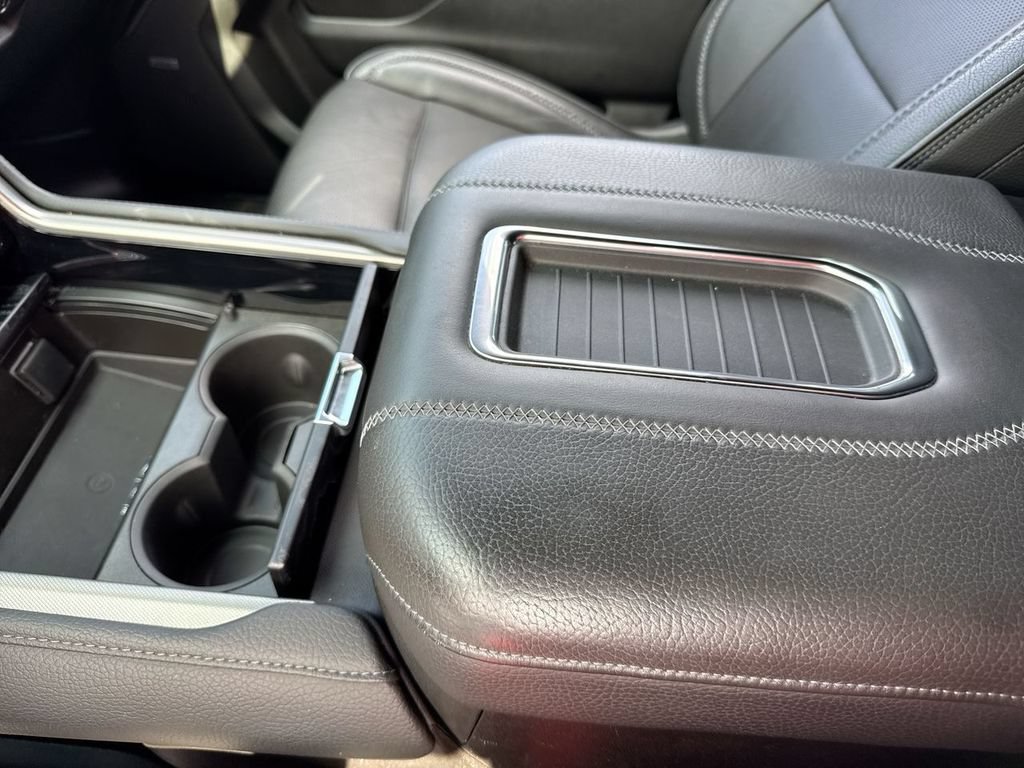 Used 2023 GMC Yukon Denali AWD/4WD image 21
