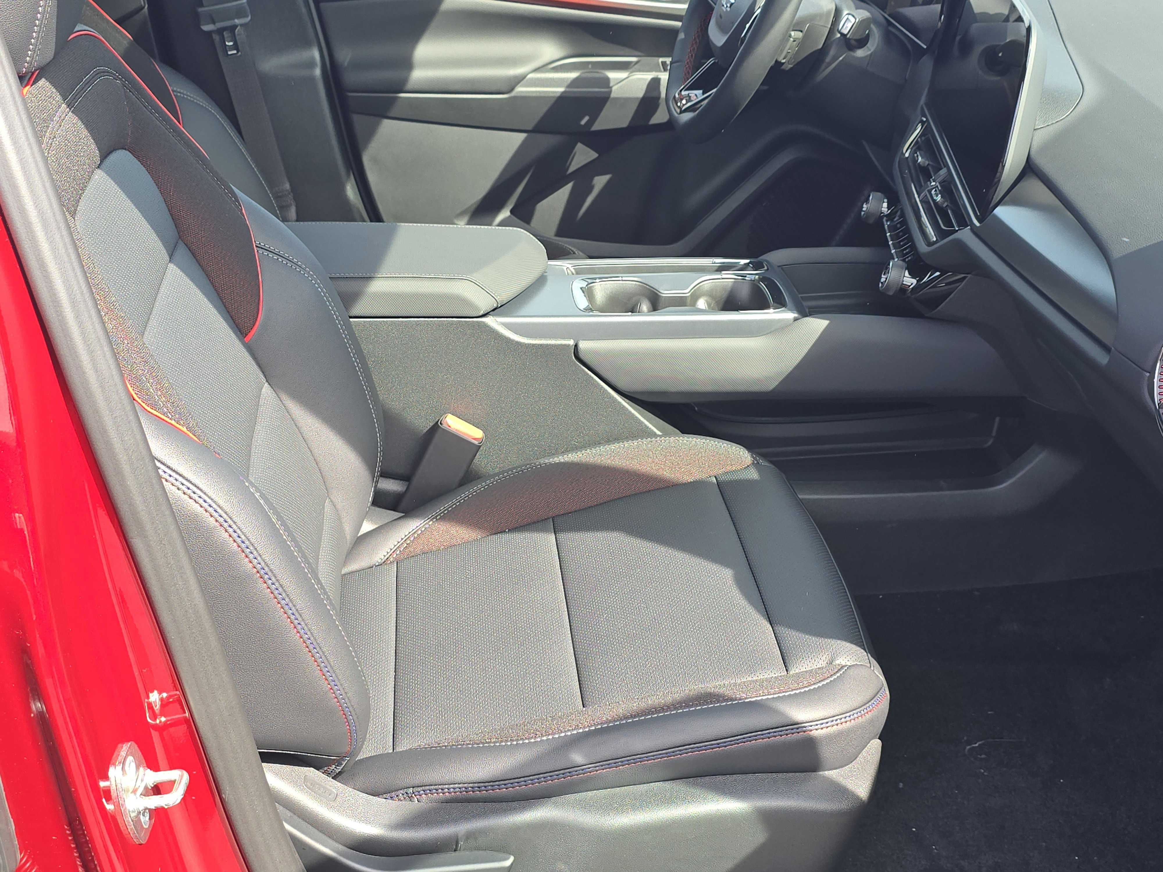 New 2026 Chevrolet Equinox EV RS image 24