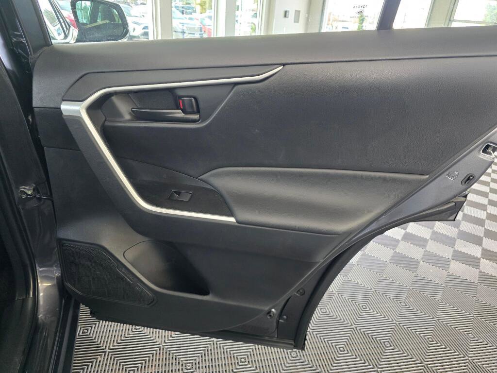 Used 2025 Toyota RAV4 LE image 38