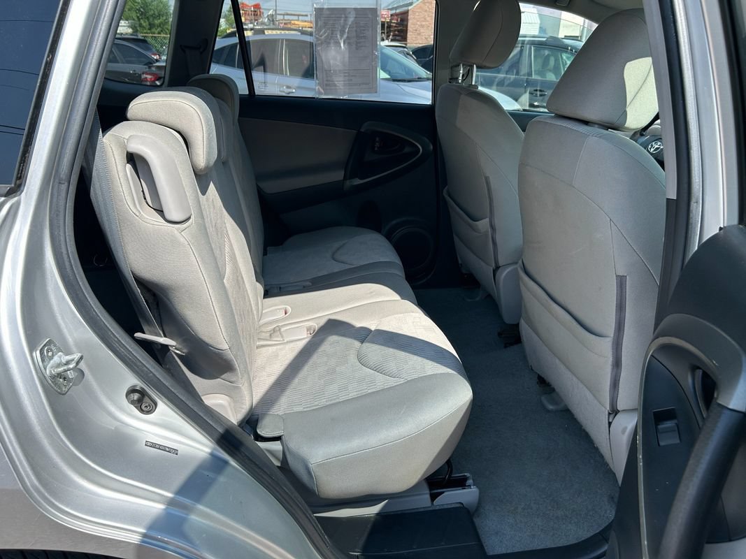Used 2011 Toyota RAV4 4WD w/ Base L4 Extra Value Pkg image 18
