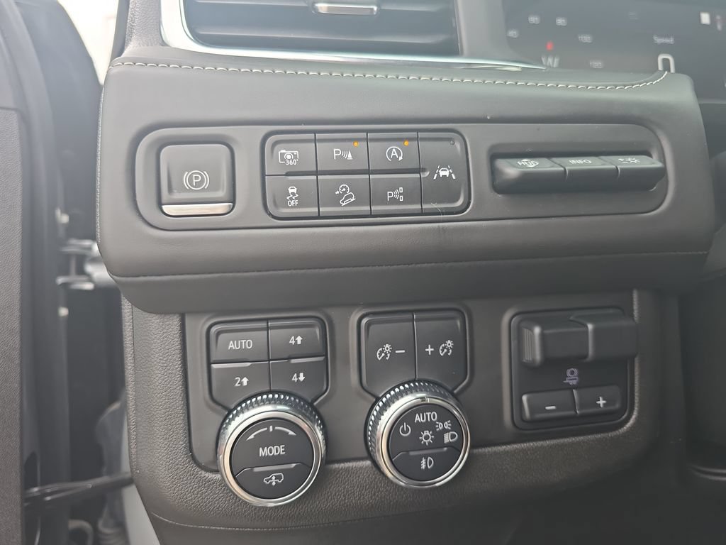 Certified 2023 GMC Yukon XL Denali Ultimate AWD/4WD image 8