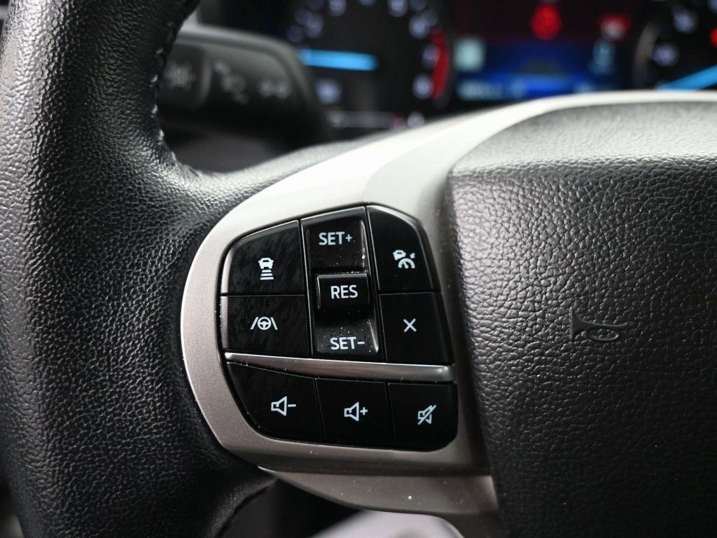 Used 2023 Ford Explorer Limited image 21
