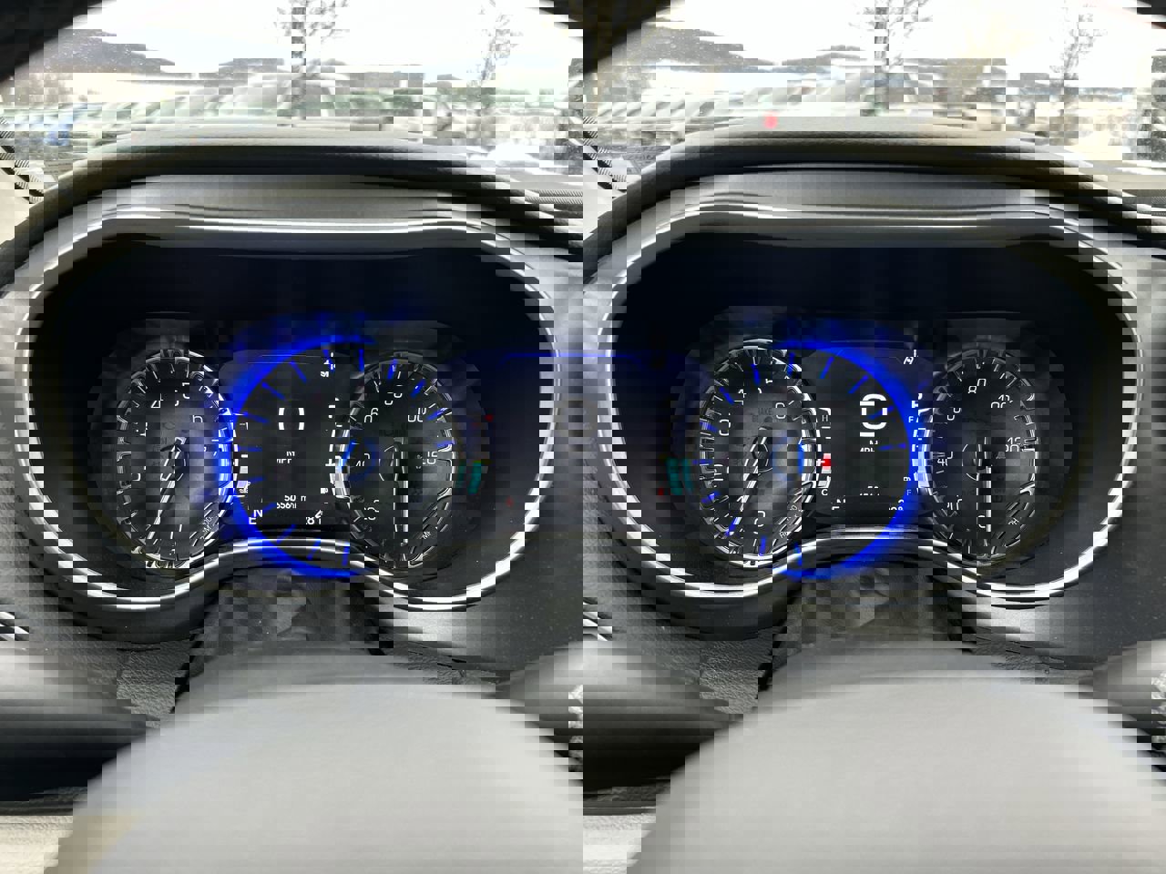 Used 2023 Chrysler Pacifica Touring-L image 25