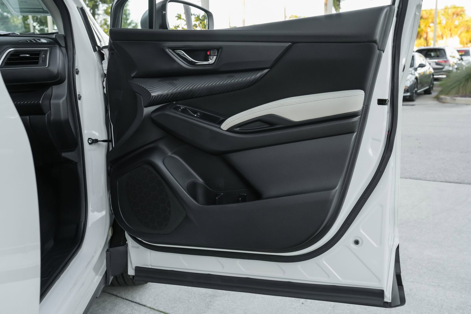 Used 2024 Subaru Ascent Premium w/ Convenience Package image 36