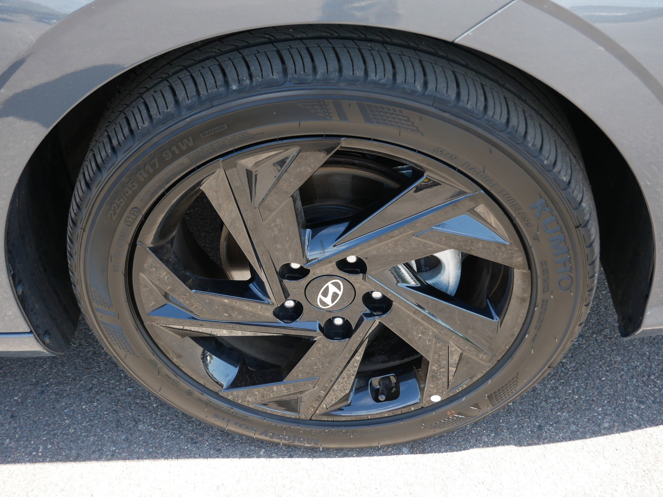 Certified 2026 Hyundai Elantra Sport w/ Cargo Package FWD image 12