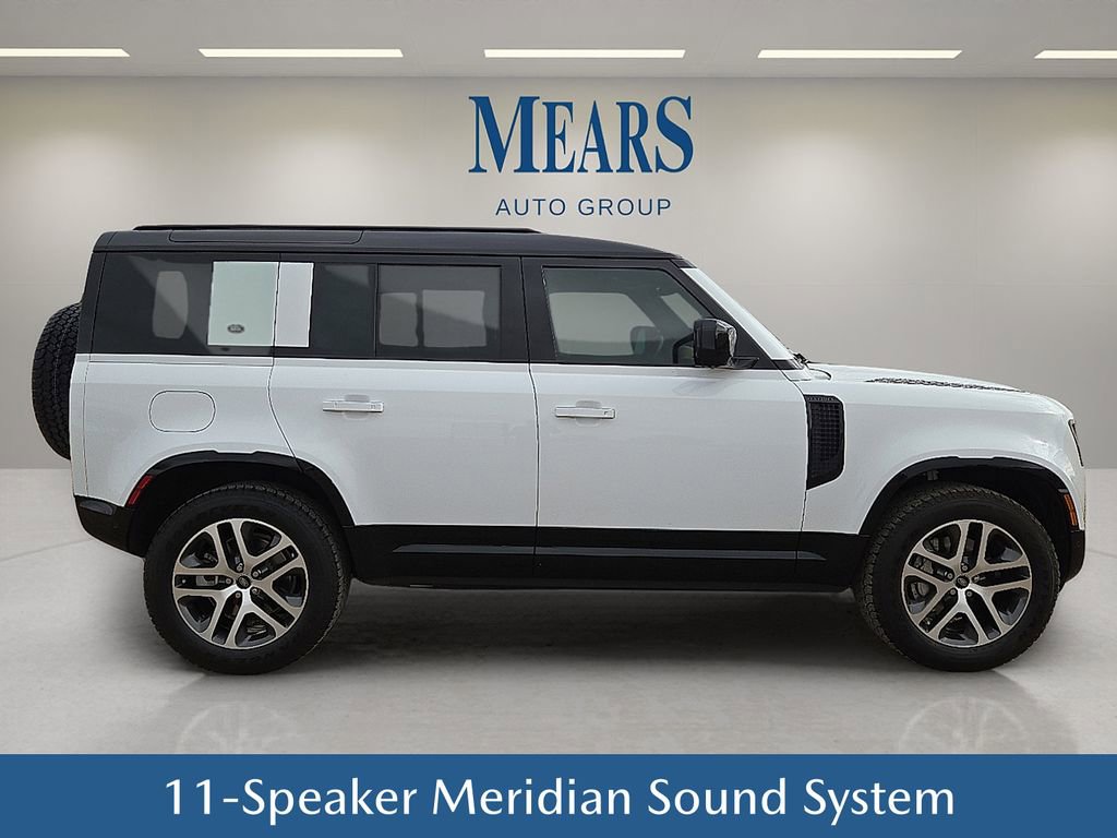 Used 2024 Land Rover Defender 110 X-Dynamic SE image 7