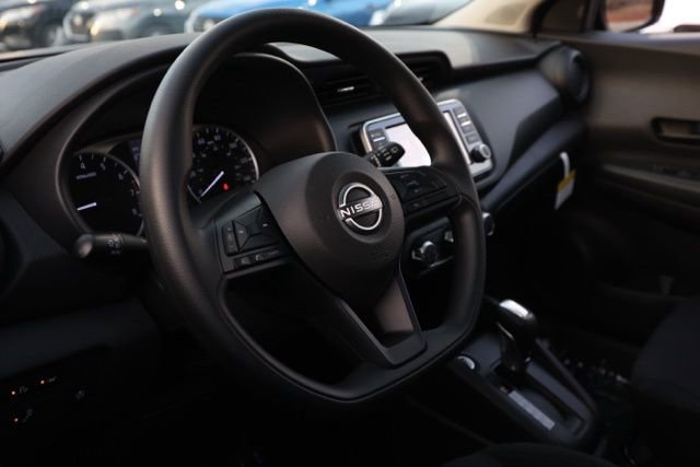 New 2025 Nissan Kicks Play S image 14
