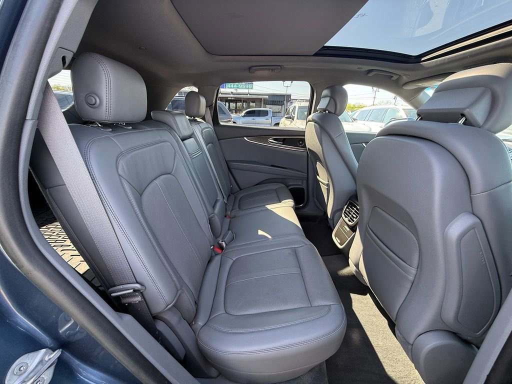 Used 2019 Lincoln Nautilus Reserve image 21