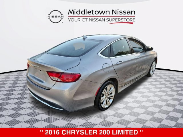 Used 2016 Chrysler 200 Limited w/ Anniversary Edition FWD image 3