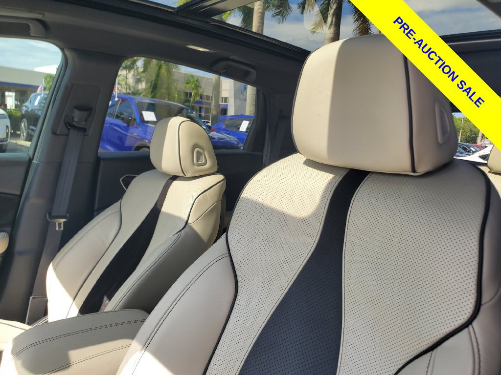 Used 2025 Acura RDX w/ Advance Package AWD/4WD image 17