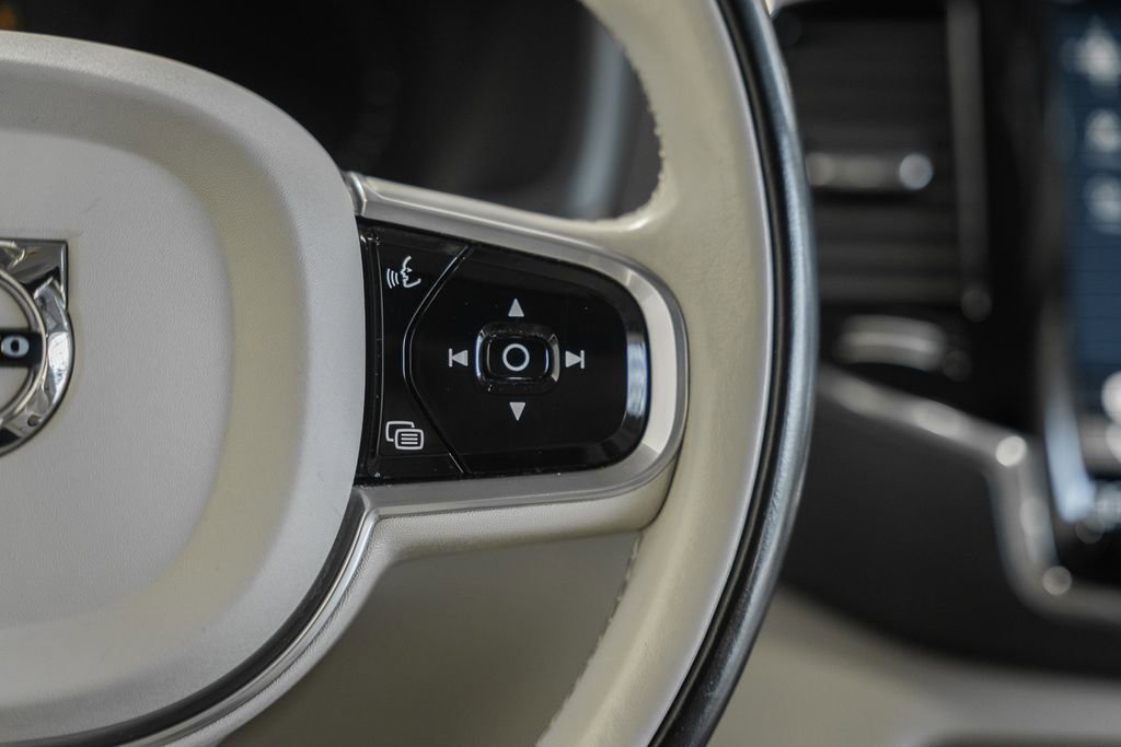 Used 2017 Volvo XC90 T8 Inscription w/ Luxury Package AWD/4WD image 29