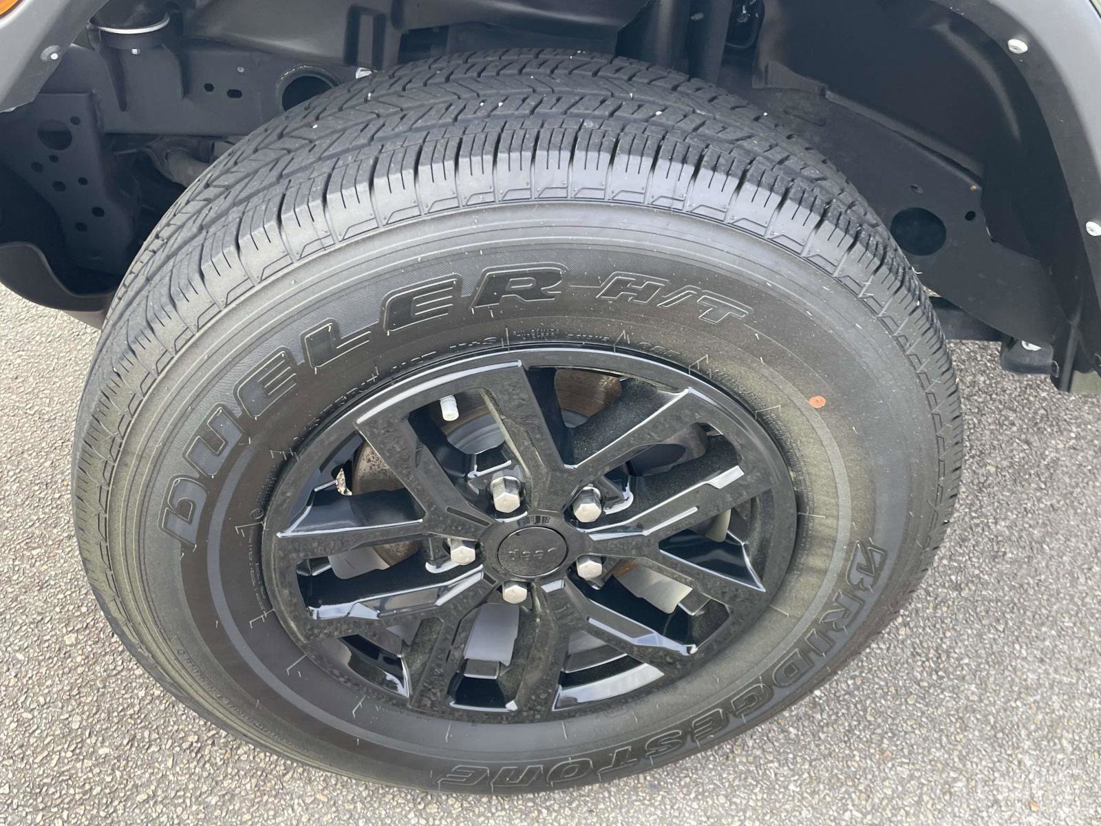 Used 2023 Jeep Gladiator Sport image 34