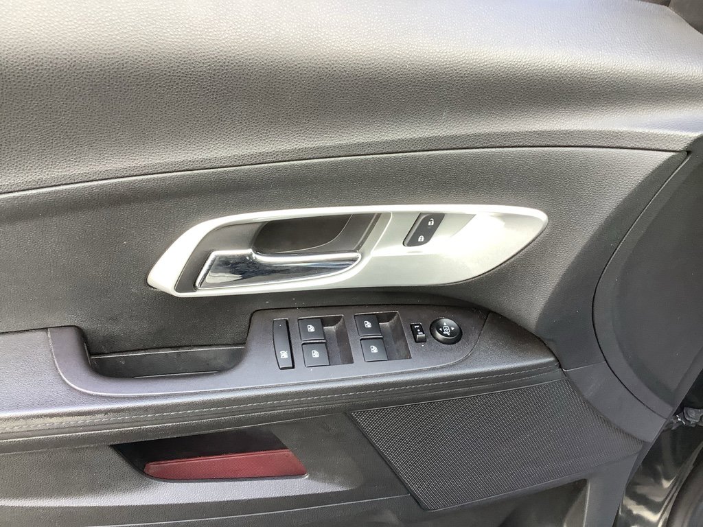 Used 2017 Chevrolet Equinox LS image 12