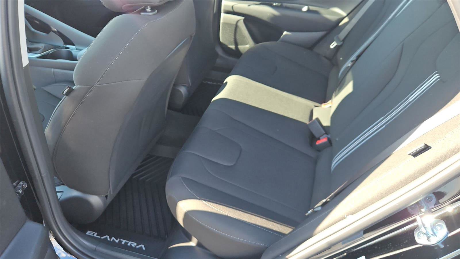 New 2026 Hyundai Elantra Blue image 11