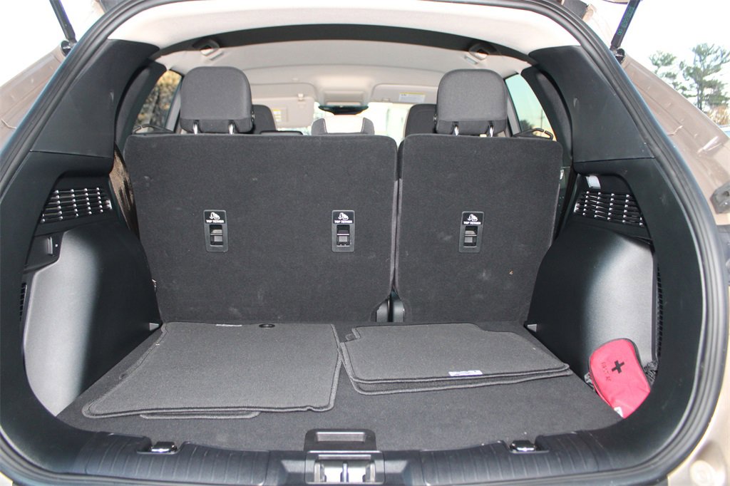 Used 2020 Ford Escape SE image 12