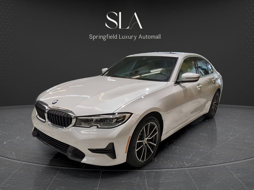 Used 2021 BMW 330e xDrive w/ Premium Package AWD/4WD image 5