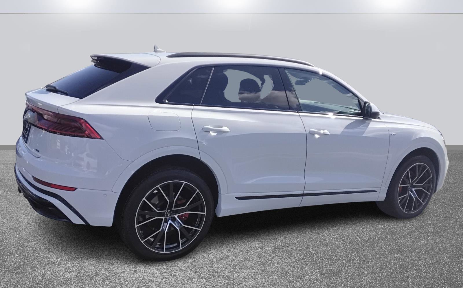 Certified 2023 Audi Q8 Prestige w/ Prestige Package image 4