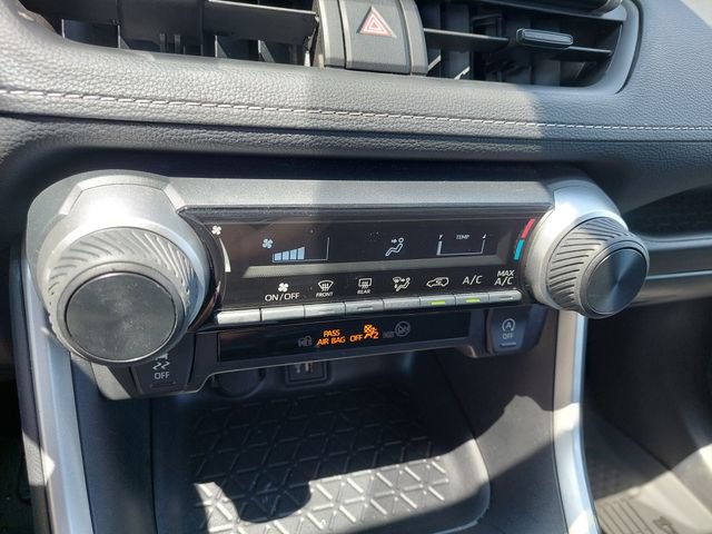 Certified 2025 Toyota RAV4 LE AWD/4WD image 31