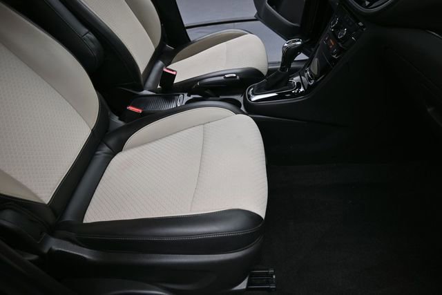 Used 2020 Buick Encore Preferred w/ Safety Package FWD image 26