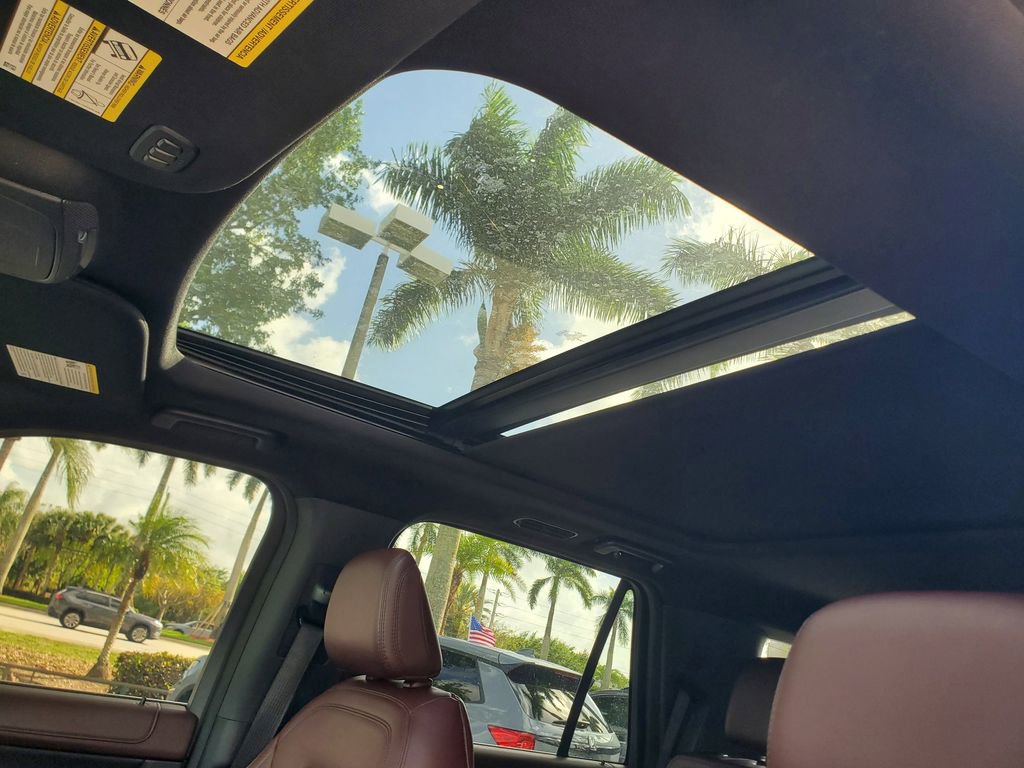 Used 2023 Ford Expedition Limited image 20