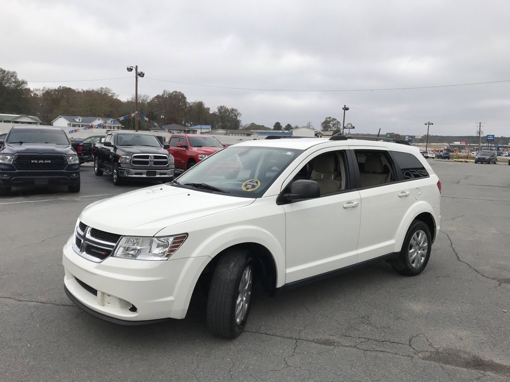 Used 2020 Dodge Journey SE image 2