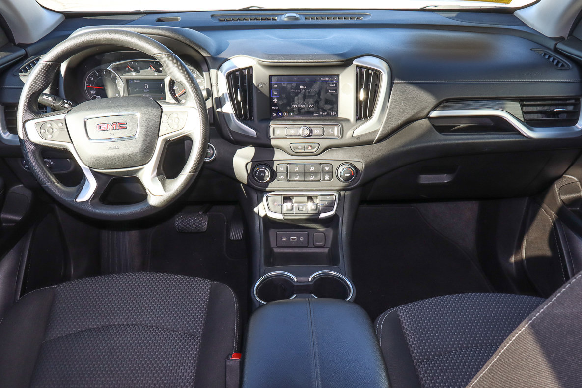 Used 2024 GMC Terrain SLE image 10