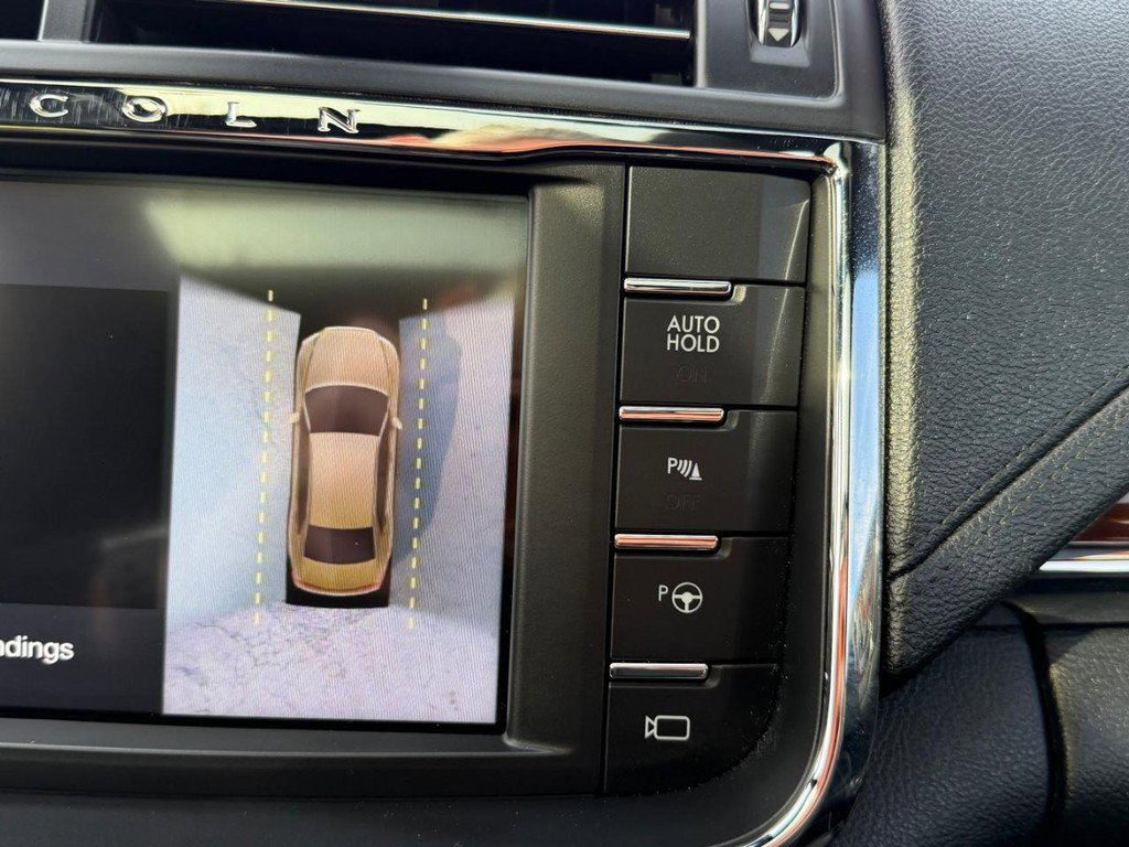 Used 2017 Lincoln Continental Reserve w/ Technology Package image 39