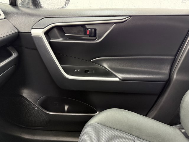 Used 2025 Toyota RAV4 LE image 24