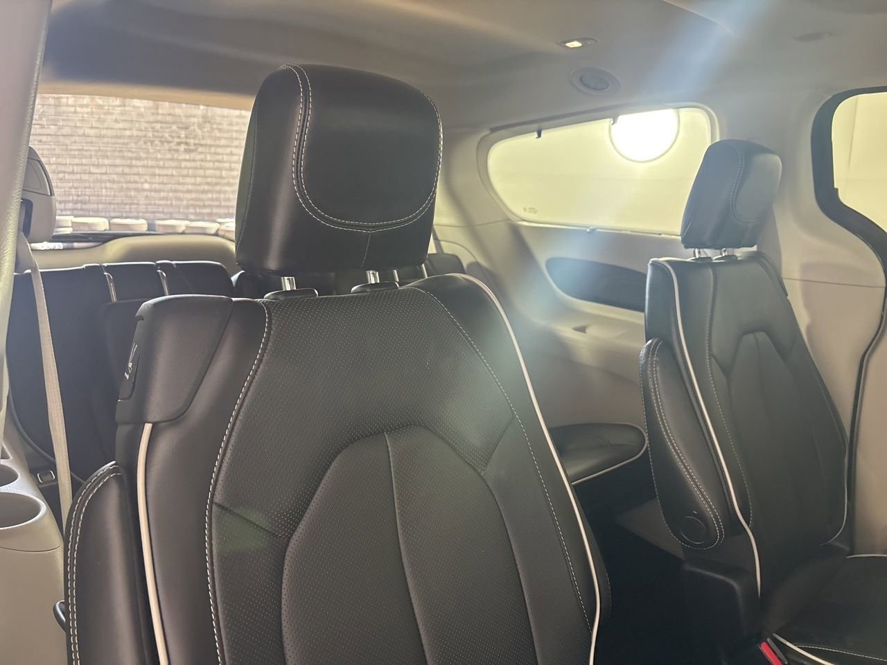 Used 2023 Chrysler Pacifica Limited image 31