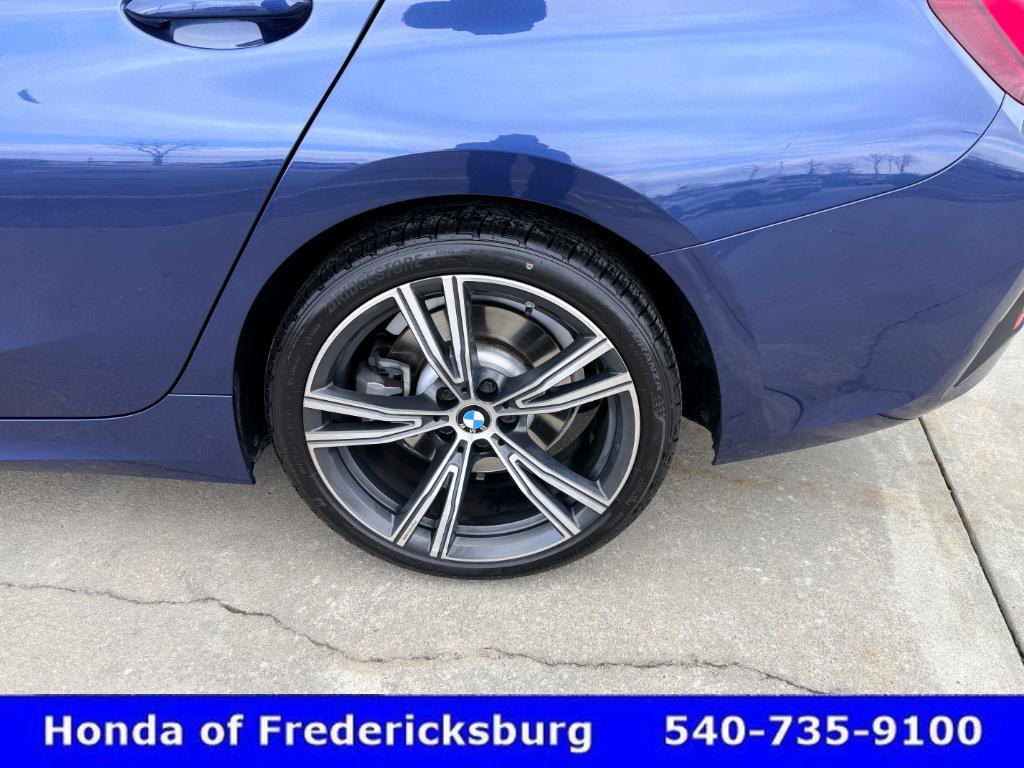 Used 2022 BMW 330i Sedan w/ Driving Assistance Package image 11