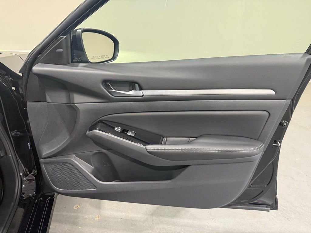 New 2025 Nissan Altima 2.5 SL image 19