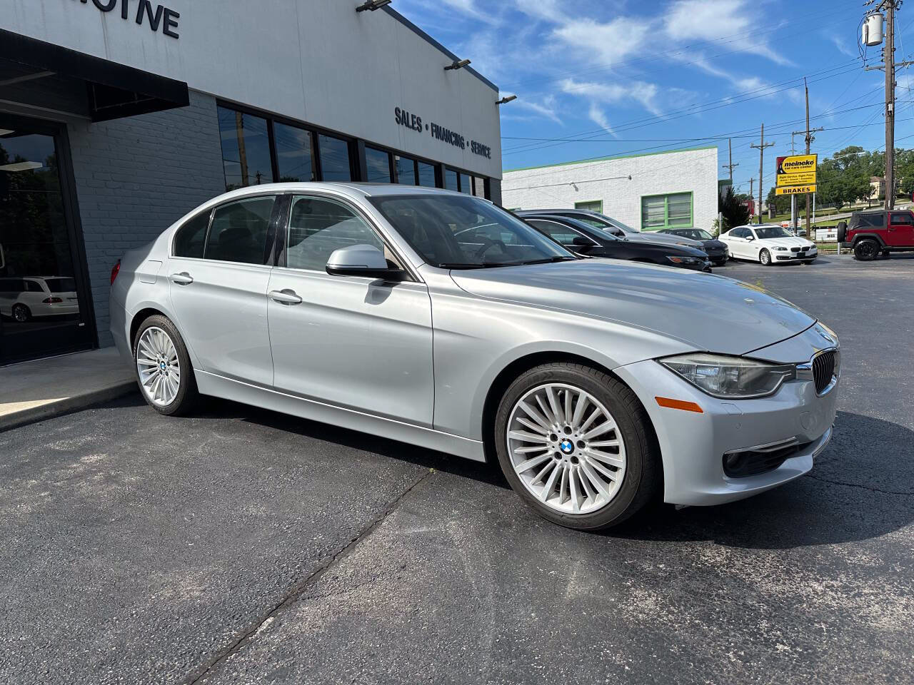 Used 2015 BMW 328i xDrive Sedan AWD/4WD image 4