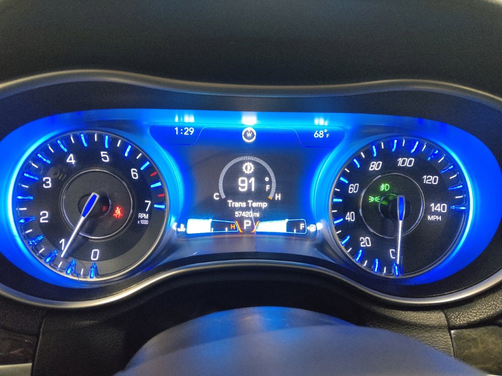 Used 2017 Chrysler 300 C image 23