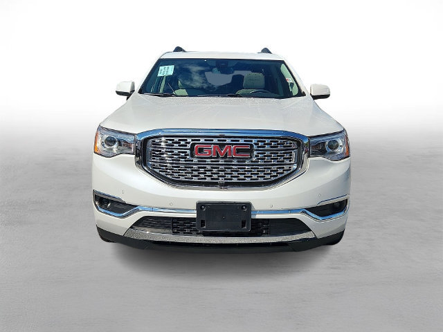 Used 2019 GMC Acadia Denali w/ Technology Package FWD image 2