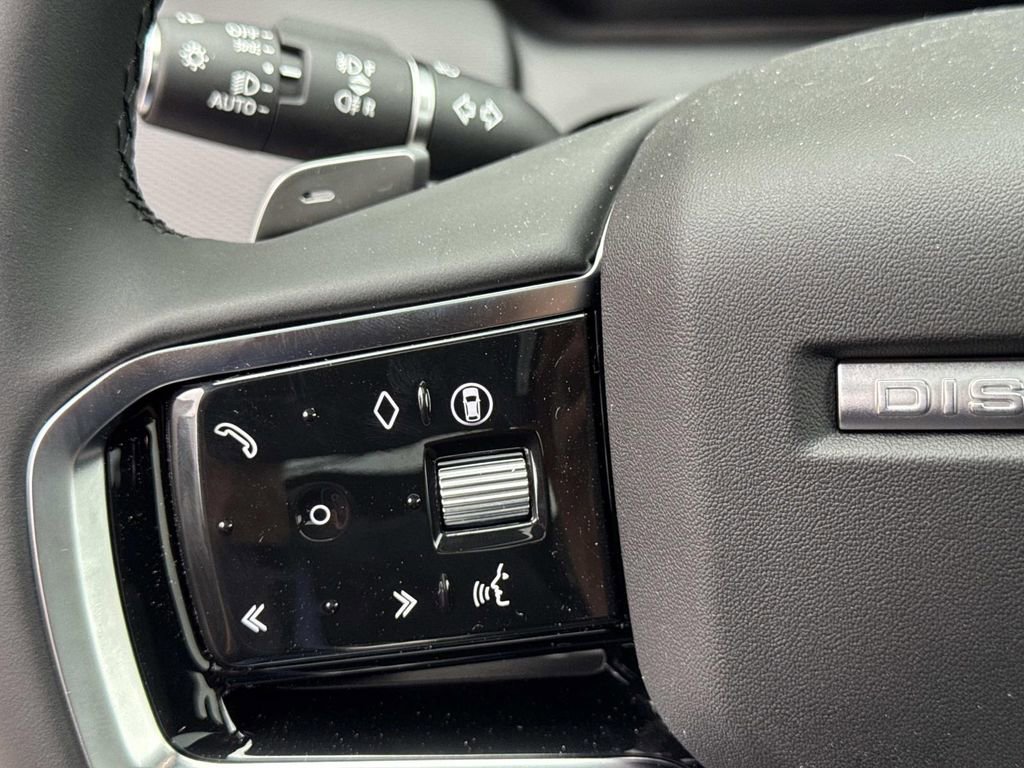 New 2026 Land Rover Discovery Sport Landmark image 28