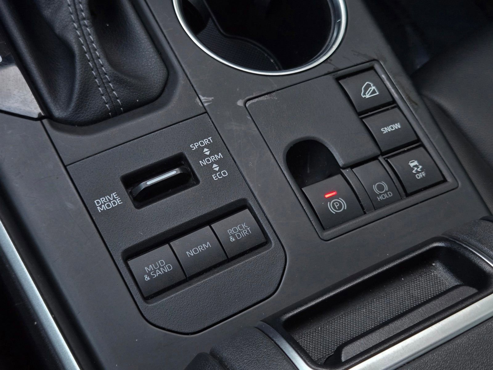 Certified 2024 Toyota Highlander XLE image 19