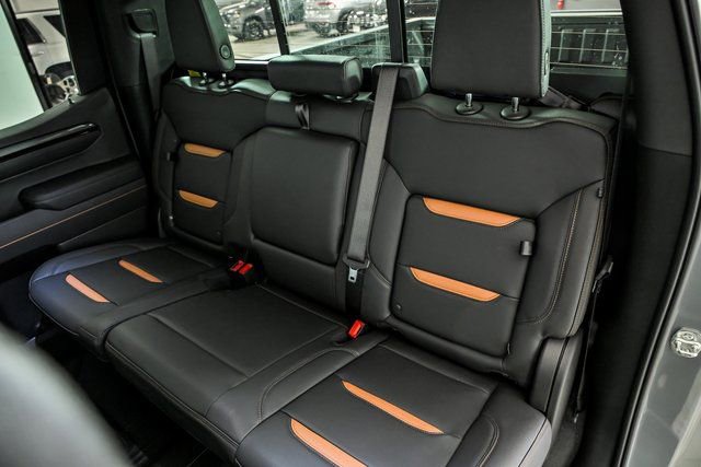 New 2026 GMC Sierra 1500 AT4 w/ Technology Package image 10