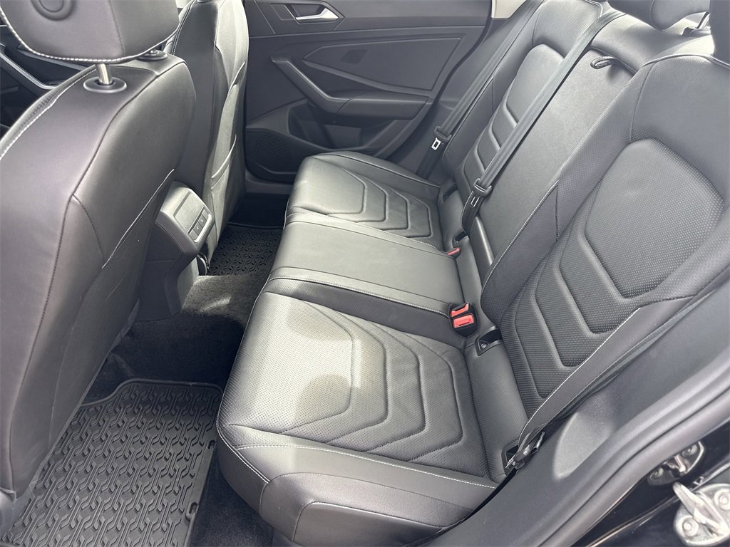 Used 2024 Volkswagen Jetta SEL image 31