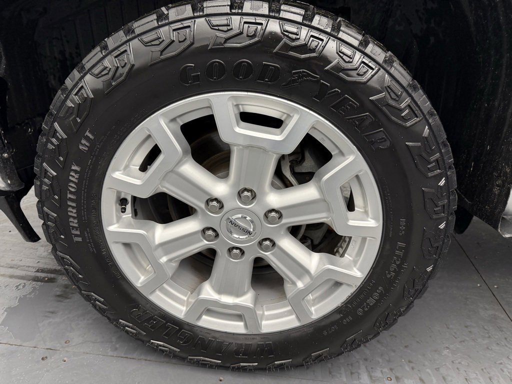 Used 2017 Nissan Titan SL image 21