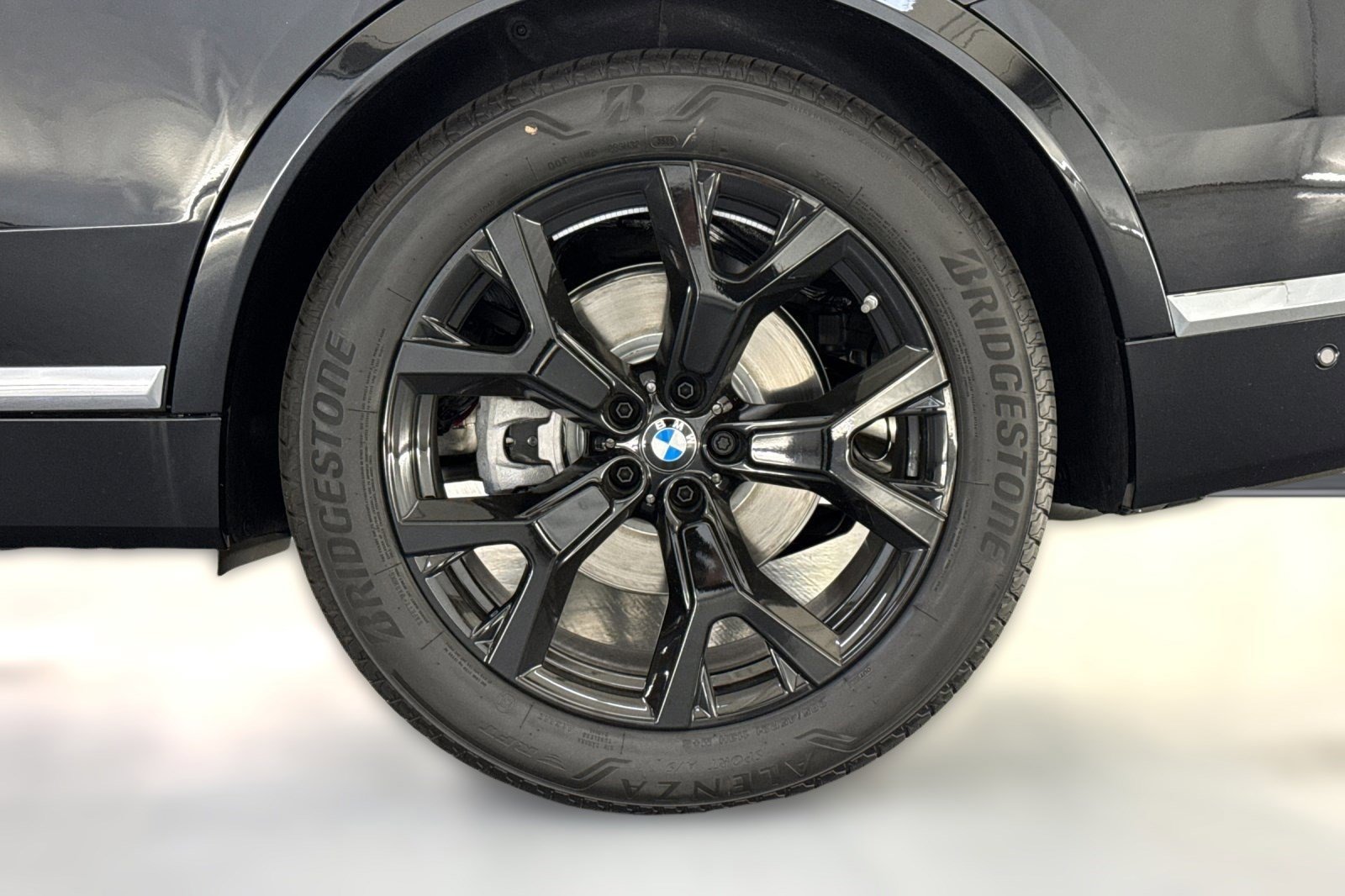 New 2026 BMW X7 xDrive40i w/ Premium Package image 11