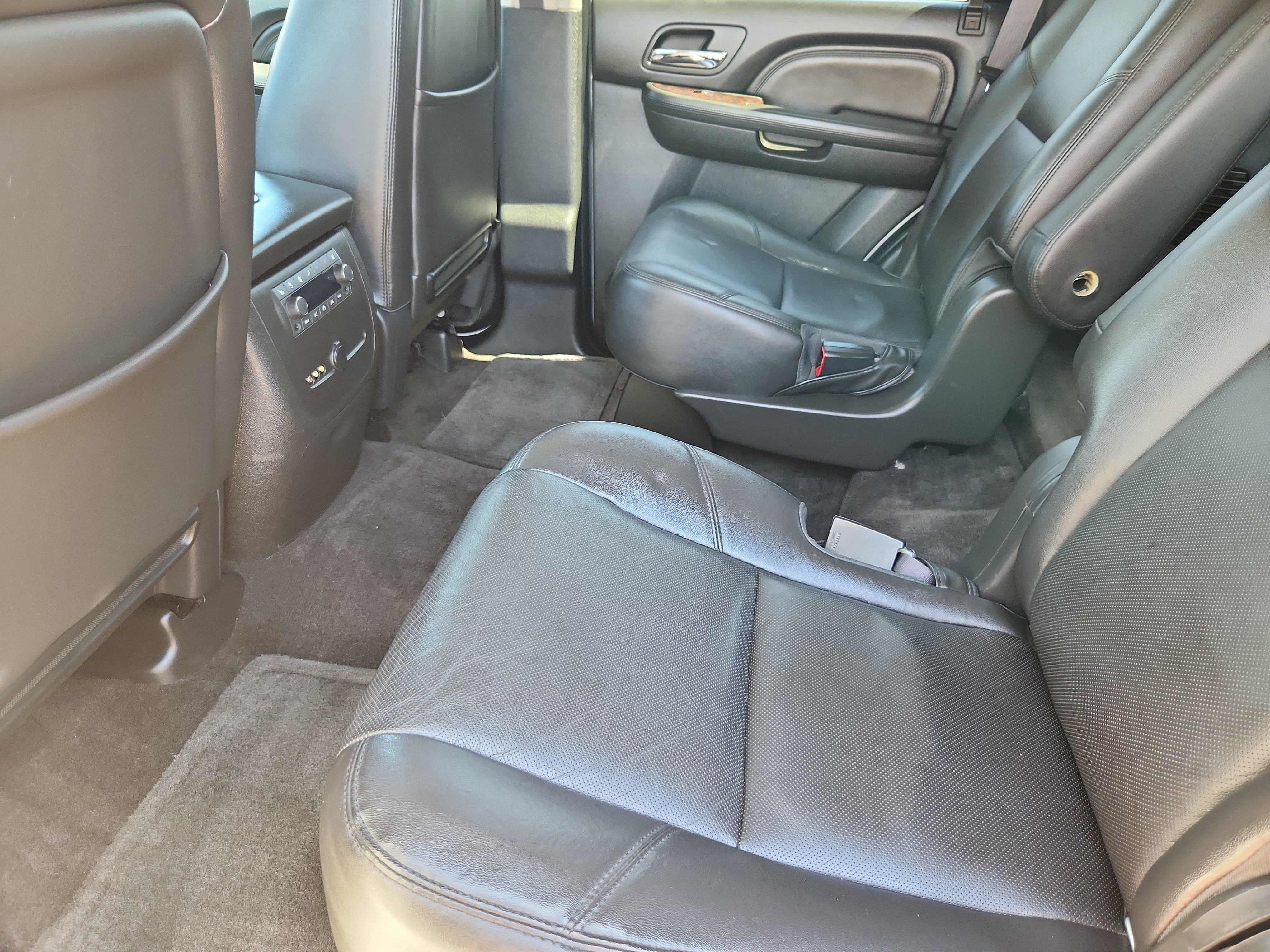 Used 2014 GMC Yukon Denali AWD/4WD image 15