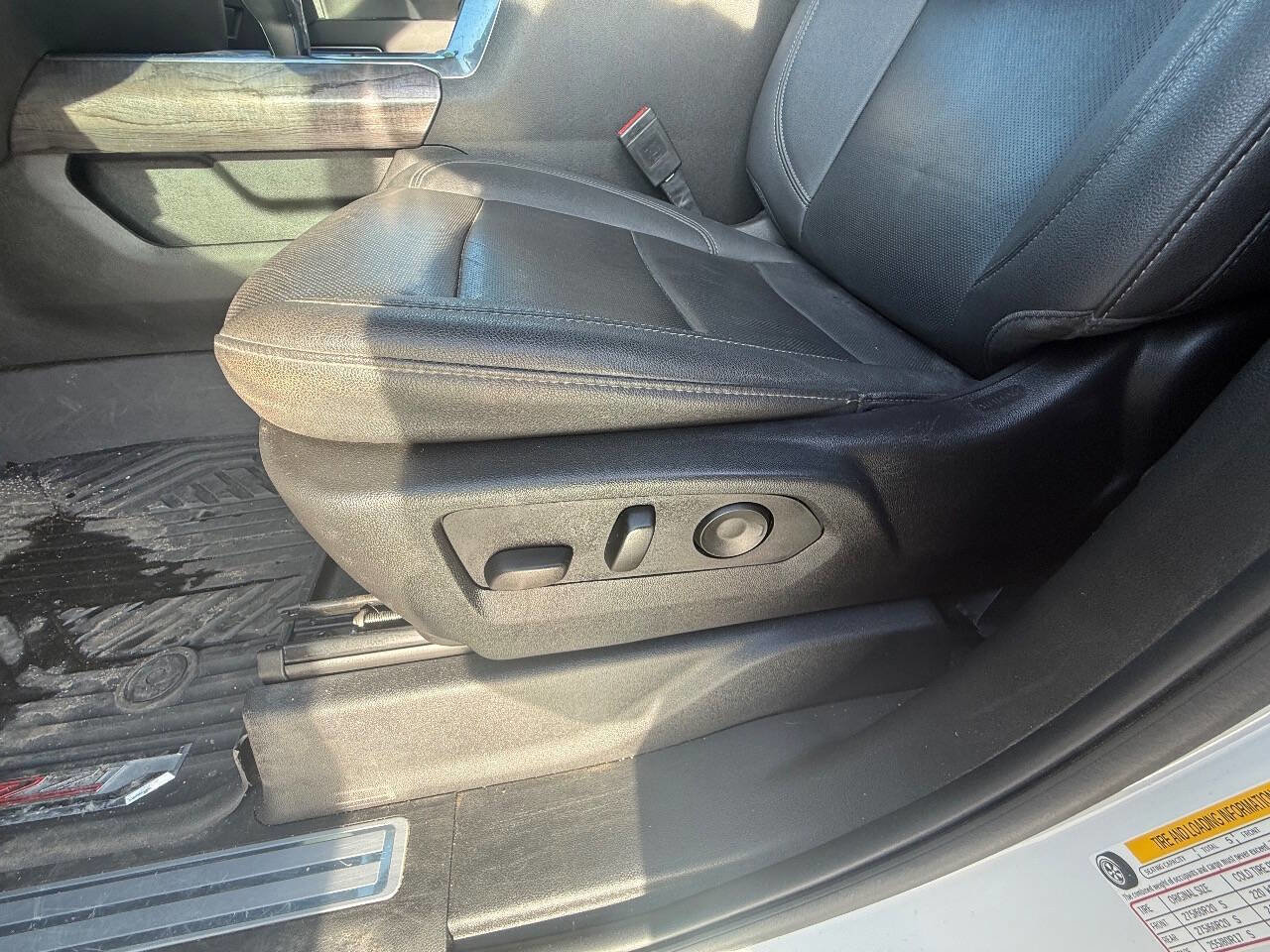 Used 2023 Chevrolet Silverado 1500 LTZ w/ LTZ Convenience Package II AWD/4WD image 36