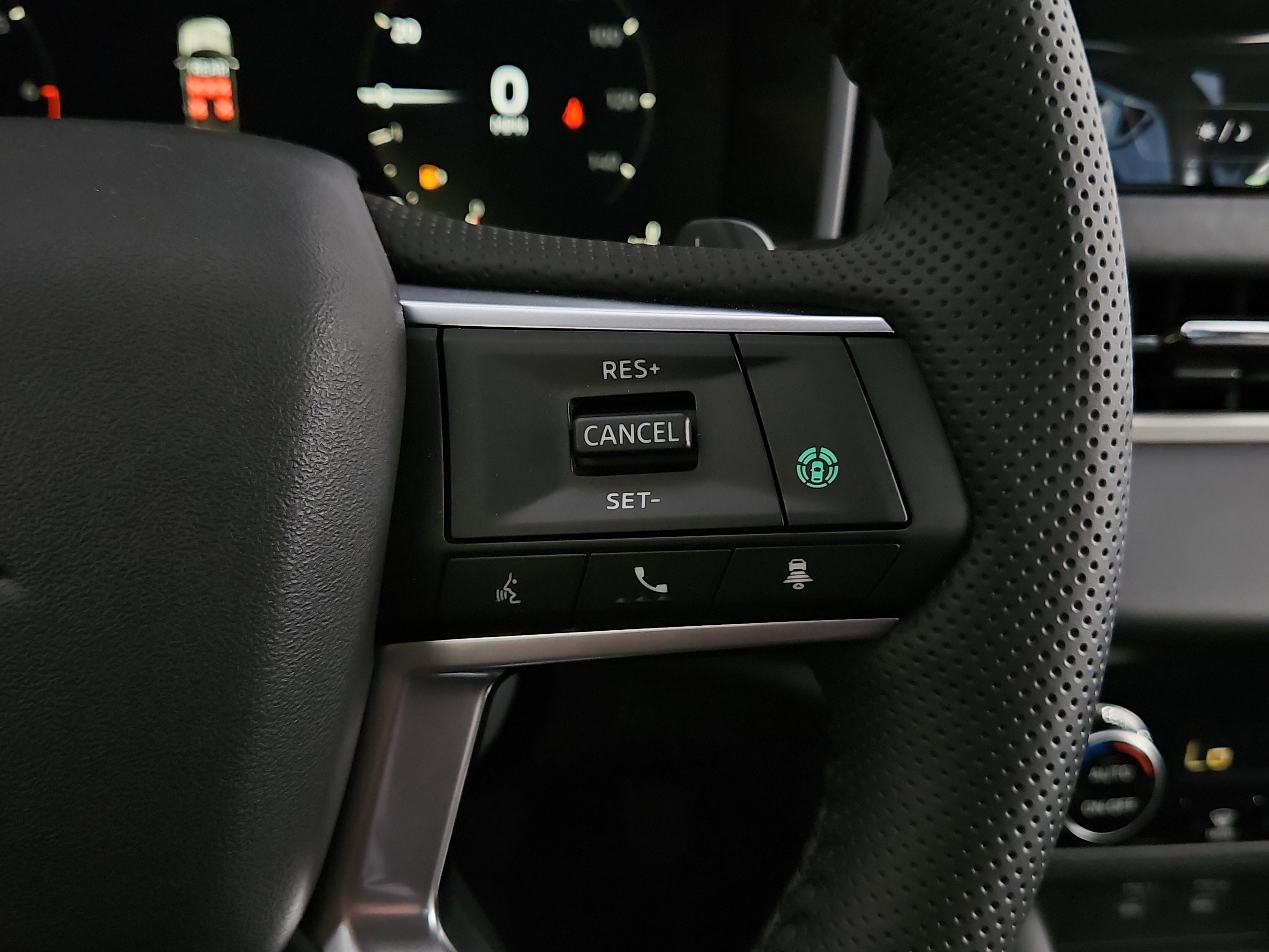 New 2025 Mitsubishi Outlander SE image 12