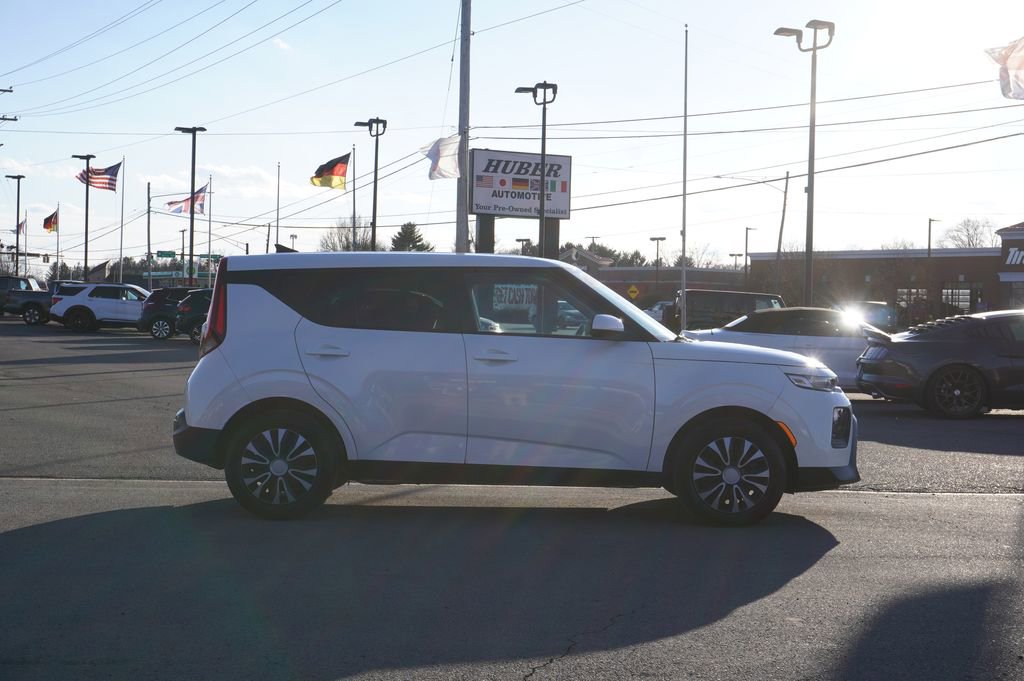 Used 2020 Kia Soul LX image 8