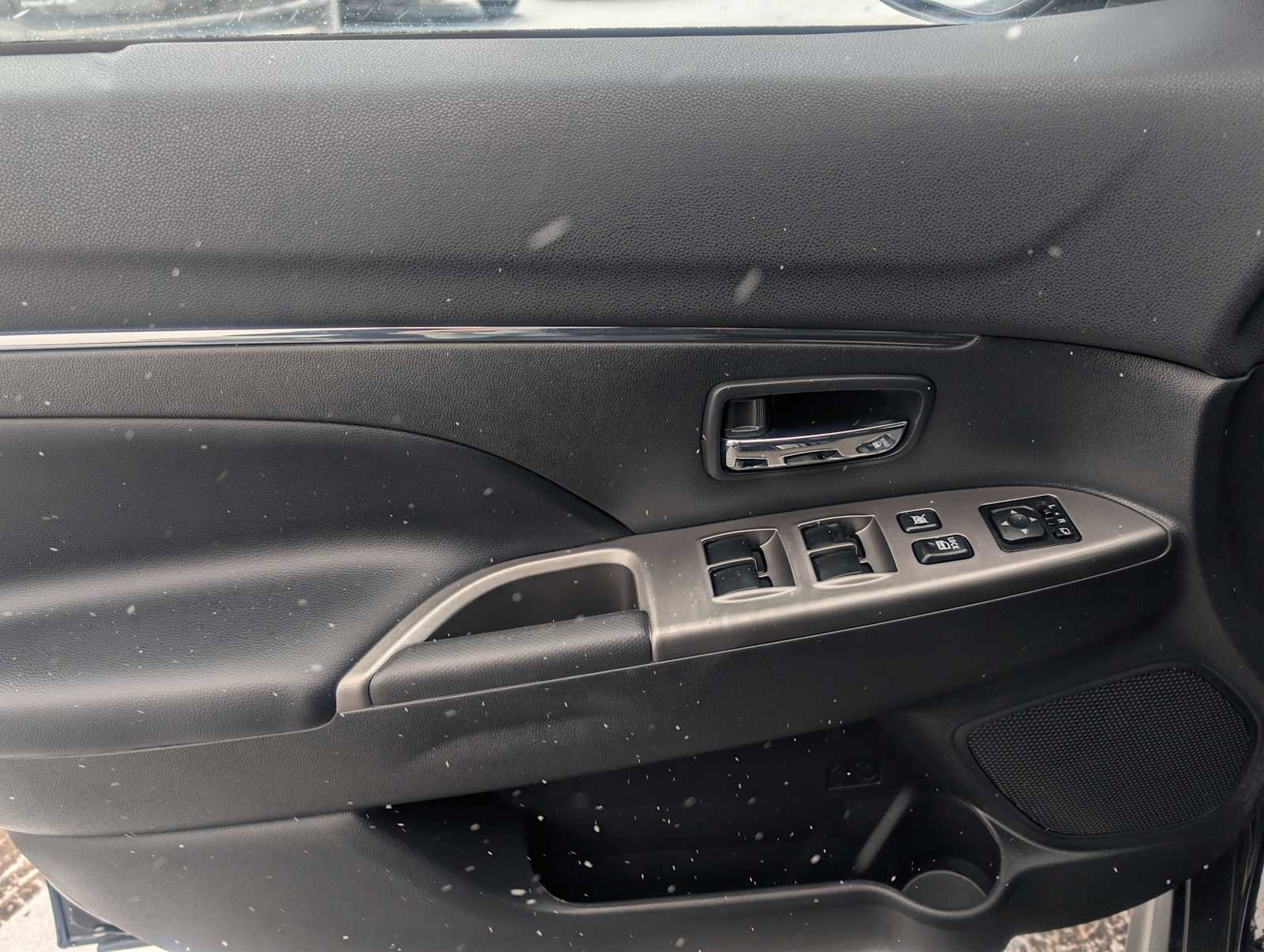 Used 2018 Mitsubishi Outlander Sport SEL image 21