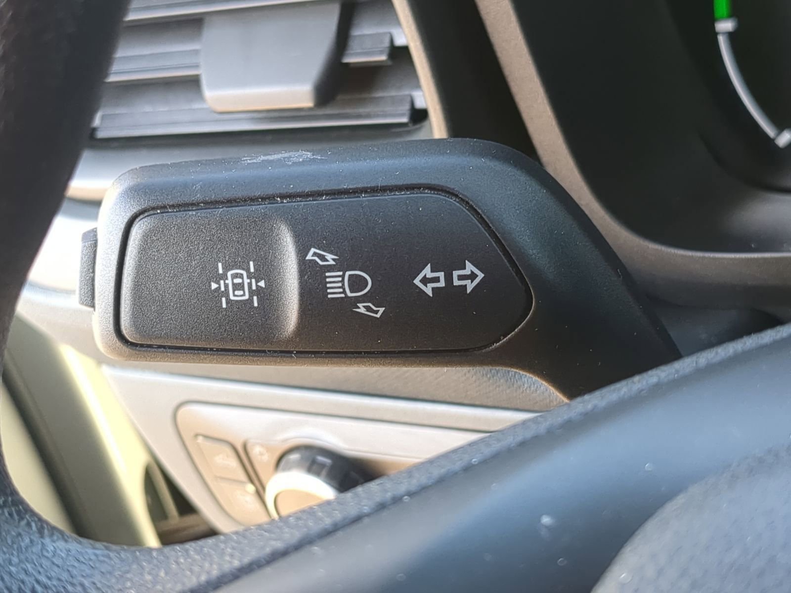 Used 2023 Ford Maverick XL image 29