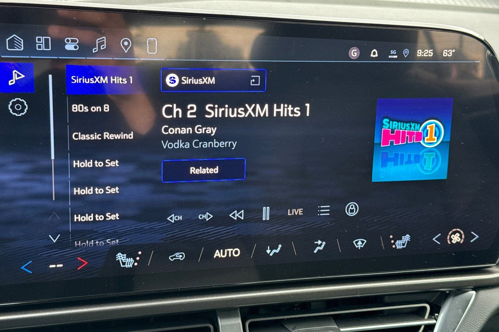 New 2026 Chevrolet Equinox EV LT image 17