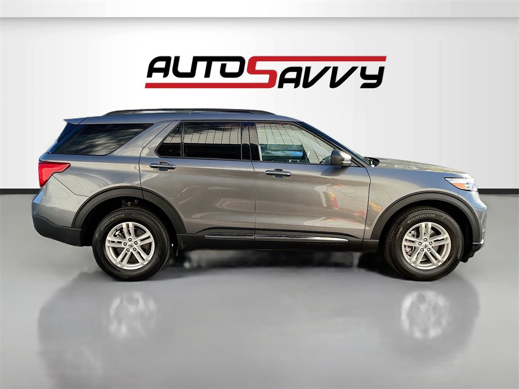 Used 2024 Ford Explorer XLT w/ Equipment Group 202A image 8