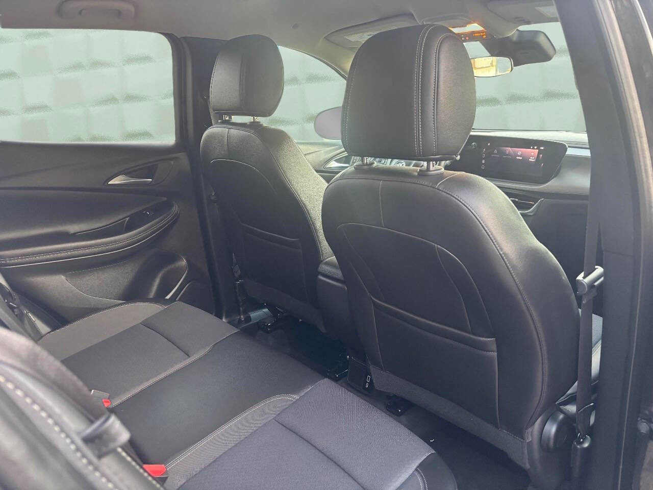 Used 2025 Buick Encore GX Preferred image 19