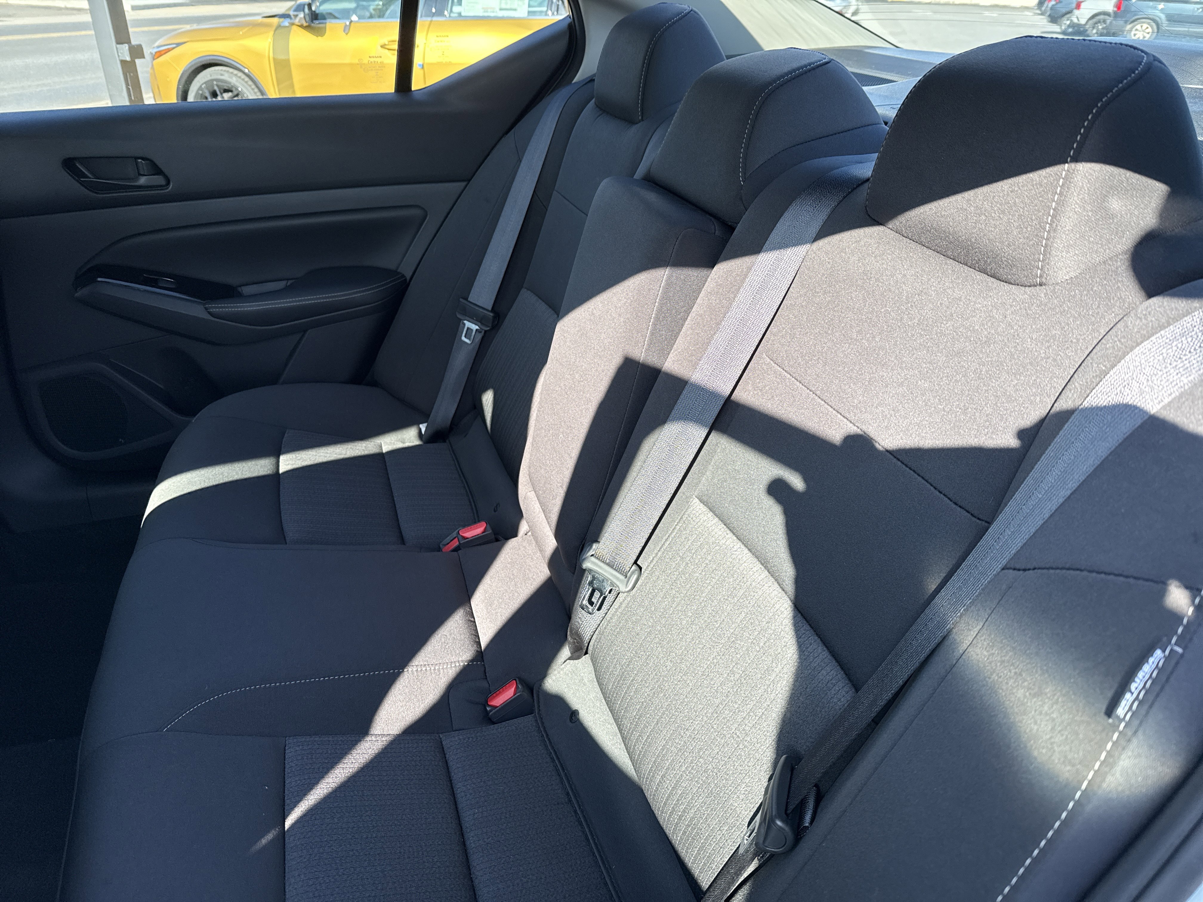 Used 2023 Nissan Altima 2.5 SV AWD/4WD image 13